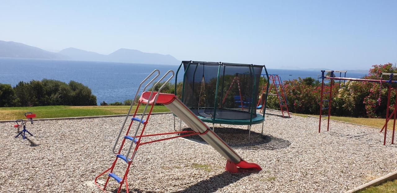 Beachfront Houses Pogonia Екстер'єр фото