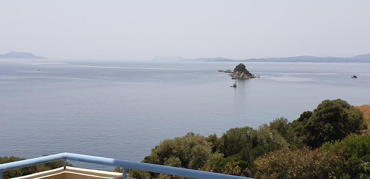 Beachfront Houses Pogonia Екстер'єр фото